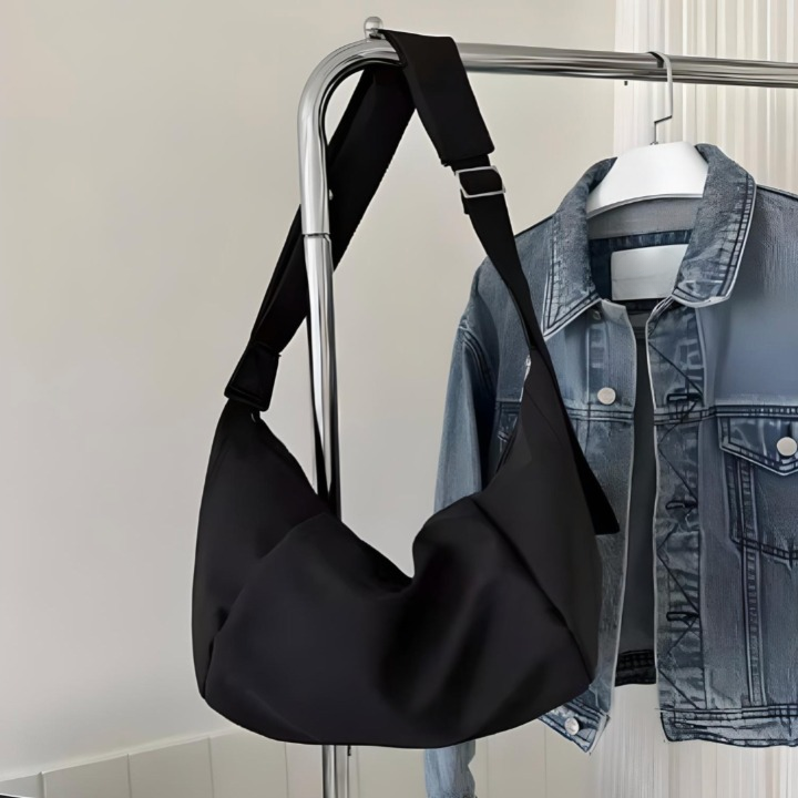 Kompaktowa torba na ramię sling bag | Funkcjonalność i styl
