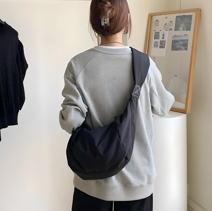 Kompaktowa torba na ramię sling bag | Funkcjonalność i styl
