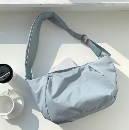 Kompaktowa torba na ramię sling bag | Funkcjonalność i styl